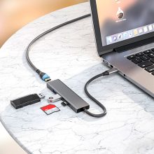 USB 3.0 Hub with HDMI and Card Reader