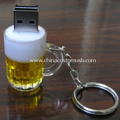 Zimne piwo Cup pęku kluczy USB dysk