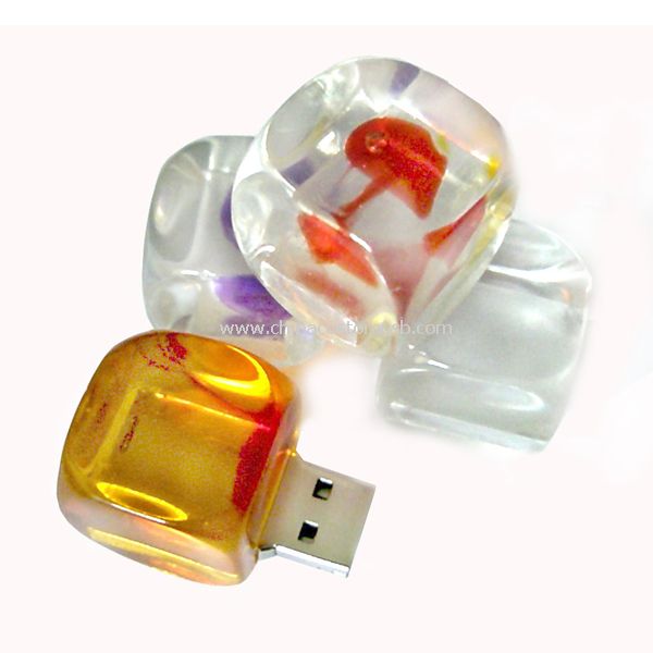 قرص usb مكعب شفاف