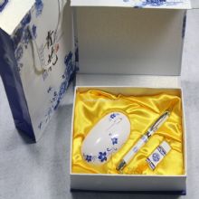 Set de porcelana azul y blanca regalo disco USB images