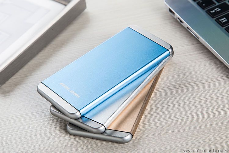 Quick charger 2.0 power bank for smartphone