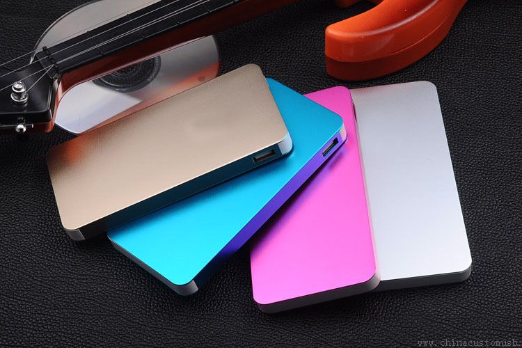 Záložní externí baterie USB Power Bank Pack nabíječka pro mobilní telefon