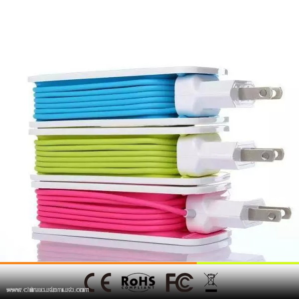 Colorido 2 USB porta usb carregador com plugues 4