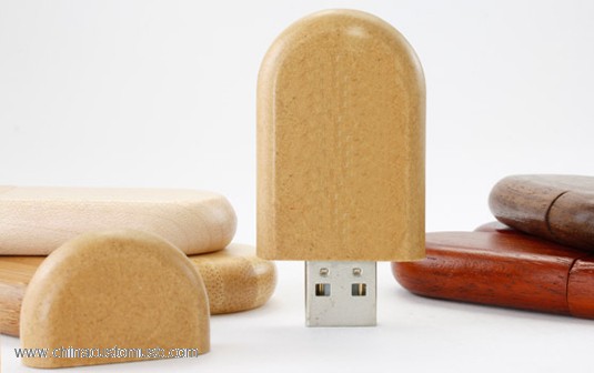 Klíčenka dřevěný USB Flash Disk 2
